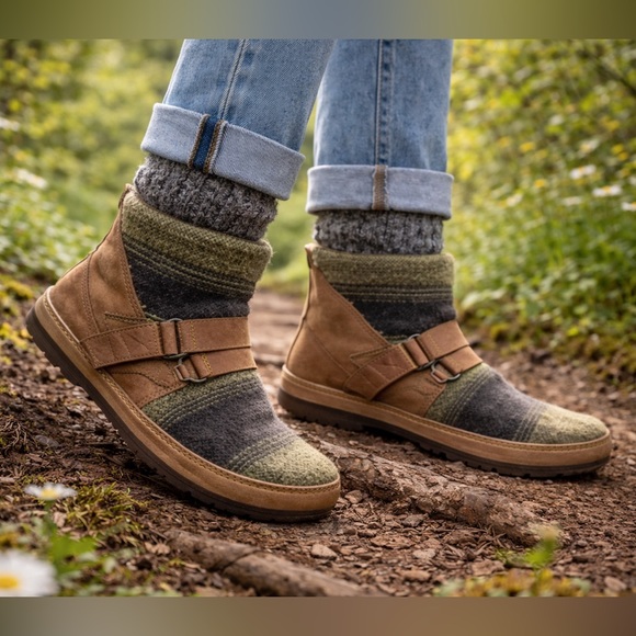 Sorel Shoes - Sorel Yaquina Blanket Boots Wool Leather Strap Ankle Boho Outdoor Size 8